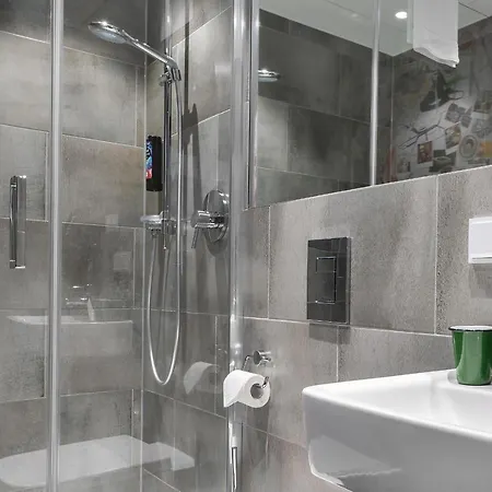 - The Niu, Charly Frankfurt By Ihg 3* Fráncfort del Meno