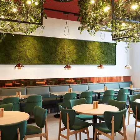 Ξενοδοχείο Scandic Frankfurt Hafenpark 4*