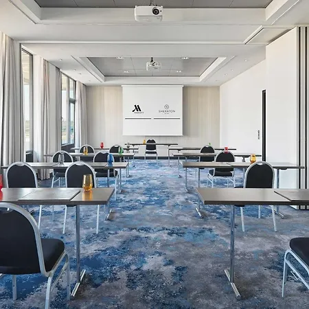 Sheraton Frankfurt Airport & Conference Center Ξενοδοχείο 4*