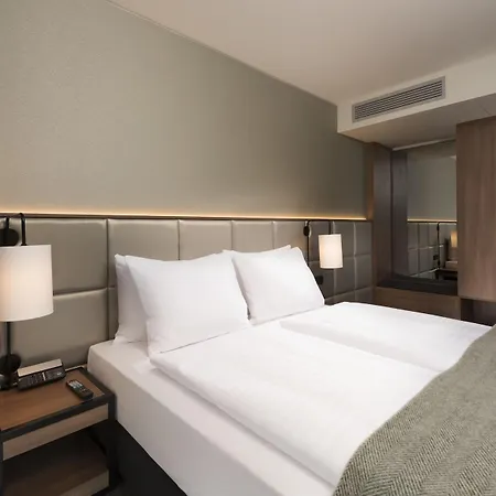 Adina Frankfurt Westend Hotel
