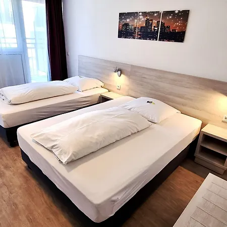 Adler Frankfurt 3*