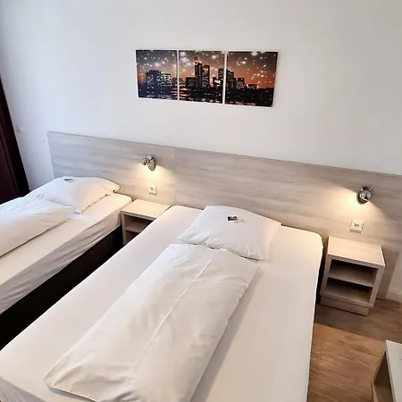 Adler Frankfurt 3* Frankfurt nad Mohanem