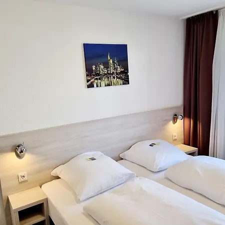 Adler Frankfurt Hotel 3*