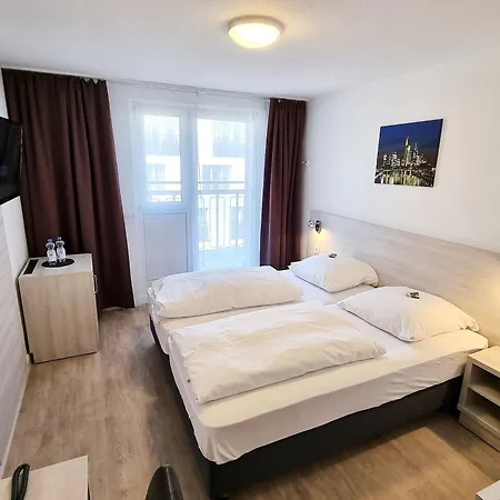 Adler Frankfurt 3*