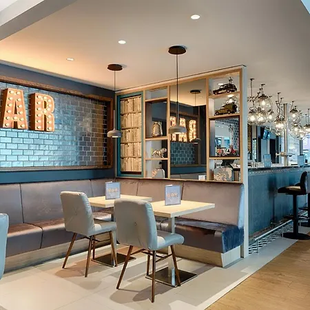 Отель Premier Frankfurt Westend 3*