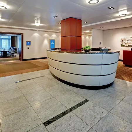 Hilton Frankfurt Airport פרנקפורט