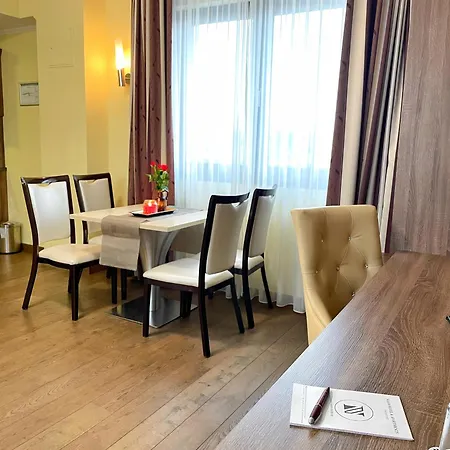 Naam & Frankfurt City-messe Airport Hotel Fráncfort del Meno