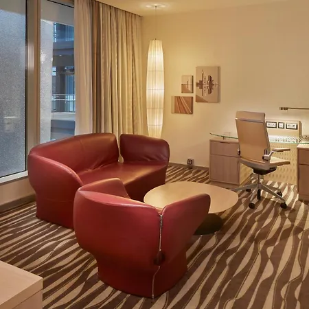 Hilton Frankfurt Airport 4* Frankfurt nad Mohanem