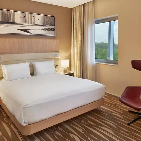 Hilton Frankfurt Airport 4* פרנקפורט