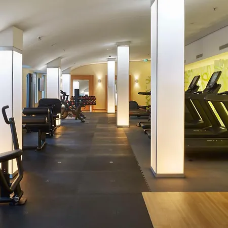 Hilton Frankfurt Airport 4* פרנקפורט