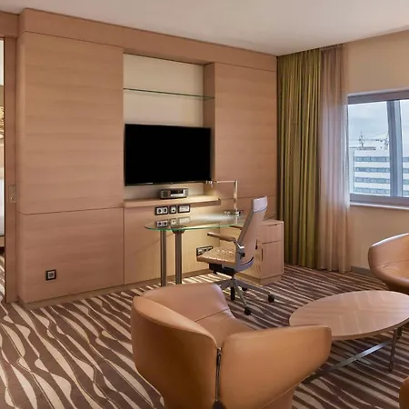 מלון Hilton Frankfurt Airport