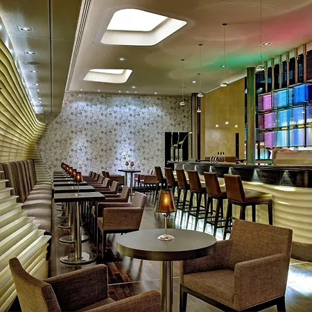 Hilton Frankfurt Airport מלון