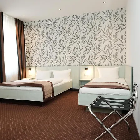 Hotell Attache An Der Messe 3*