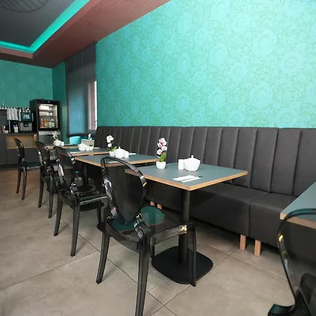 Hotell Attache An Der Messe Frankfurt am Main