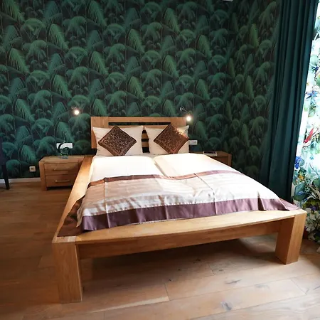 Attache An Der Messe Hotell Frankfurt am Main