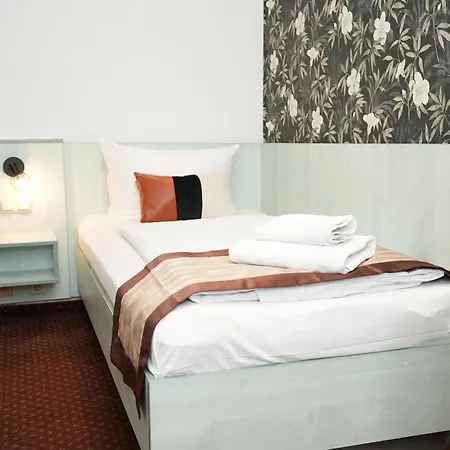 Attache An Der Messe Hotell Frankfurt am Main