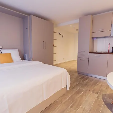 360 Frankfurt 3*
