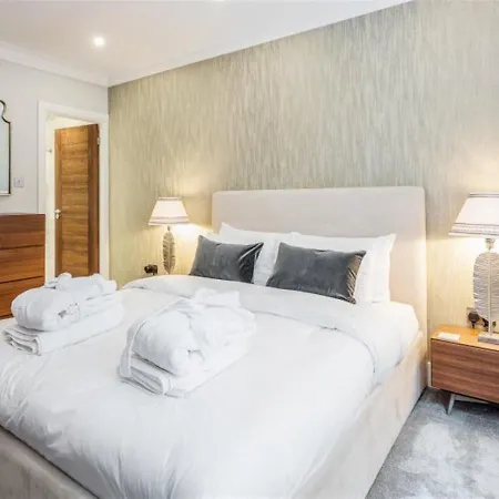 Penthouse Frankfurt Center-close To Amenities Semesterbostad Frankfurt am Main