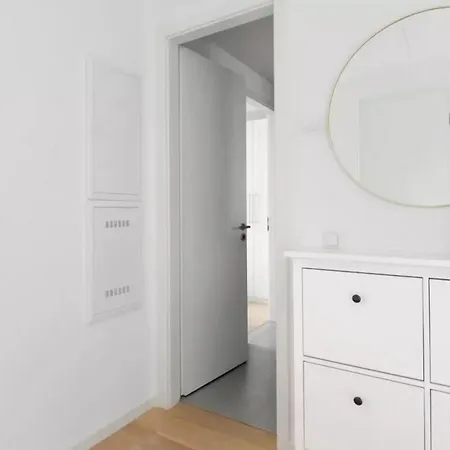 Lägenhet Ein-zimmer-wohnung Zur Miete In Frankfurt *