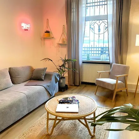 Messe Zentral Ps4 Workspace شقة