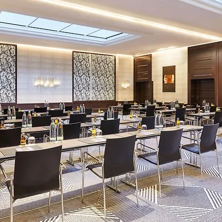 Hotell Sofitel Frankfurt Opera 5*