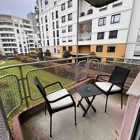 Naehe Frankfurt Messe Mit Netflix Und Balkon Frankfurt am Main