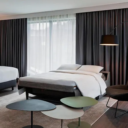 מלון By Marriott Frankfurt Center