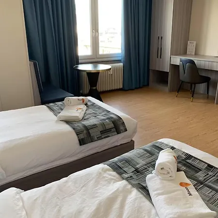 Отель Mooncity & Boardinghouse