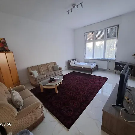 Fechenheim Frankfurt شقة فرانكفورت