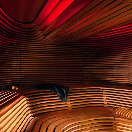 Hotel Roomers Frankfurt, Autograph Collection