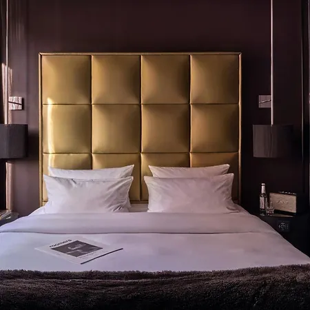 Hotel Roomers Frankfurt, Autograph Collection 5*