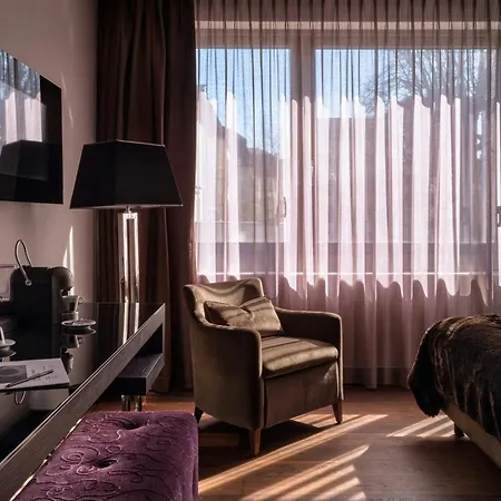 Roomers Frankfurt, Autograph Collection 5* Frankfurt am Main