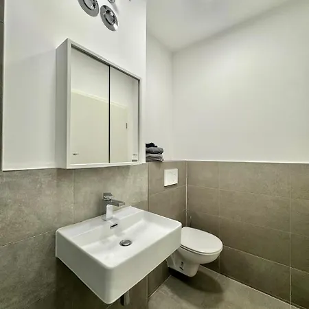 Ar Living Frankfurt Koenigsteinerstr Daire