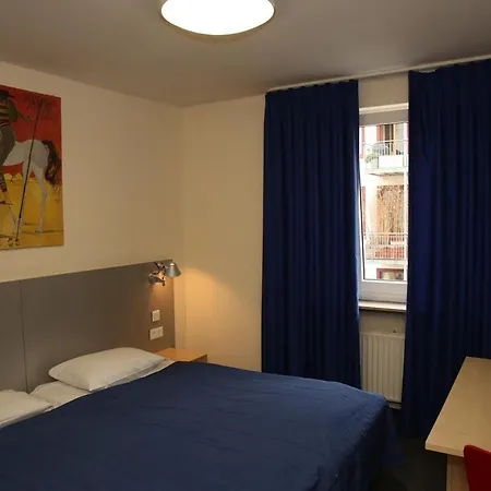 Muenchner Hof 3* Frankfurt nad Mohanem