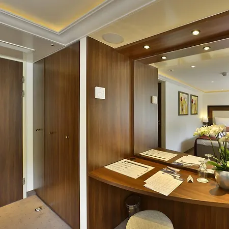 Faircruise Business Hotelship Frankfurt Szálloda