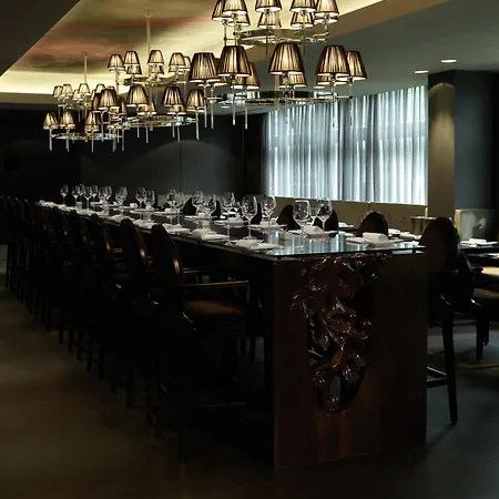 Roomers Frankfurt Central, Autograph Collection Otel