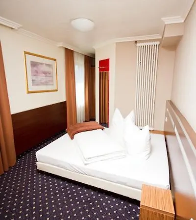 Hotel Tourist