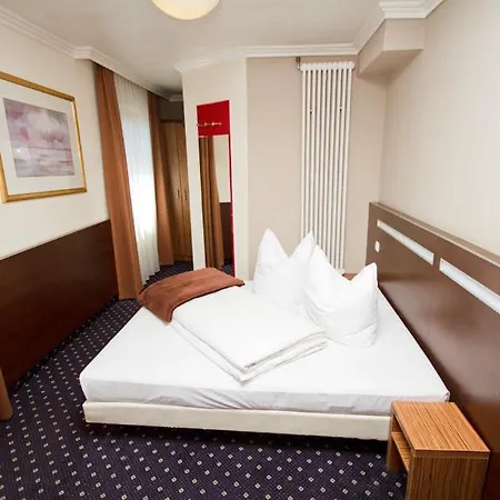 Hotel Tourist 3*