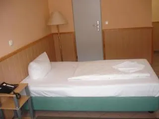 فندق اينجل 2*