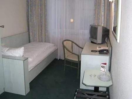 Szálloda Mercure Frankfurt Messe 4*