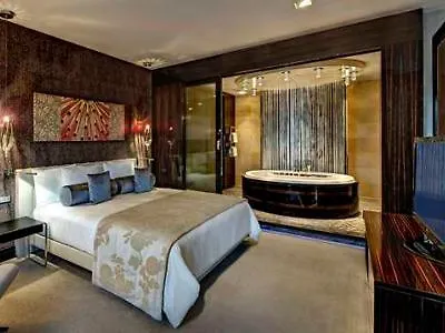 Hilton Frankfurt Airport מלון 4*