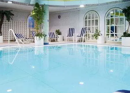 Essential By Dorint Frankfurt-niederrad Отель 4*