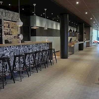 Ibis Frankfurt Messe Hotel 3*
