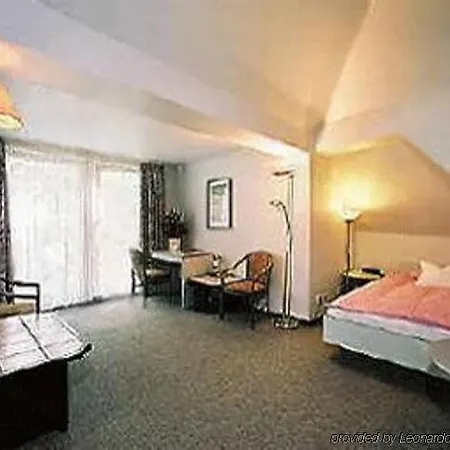 Trip Messe Westend מלון 4*