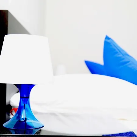 Main Frankfurt فندق 3*