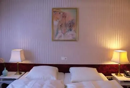 Mozart 3* Frankfurt nad Mohanem