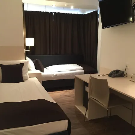 ルロイエット 3* フランクフルト