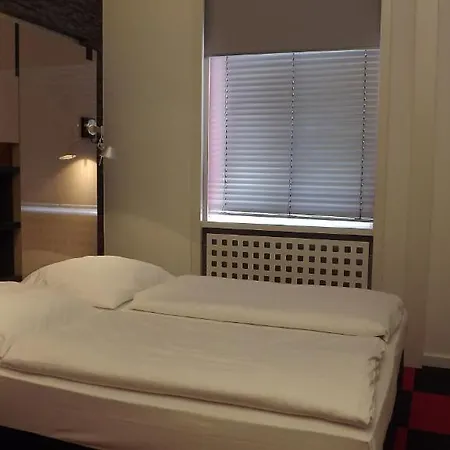 Cristall - Frankfurt 3* فرانكفورت