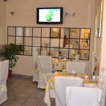 Hotel Angel 2*