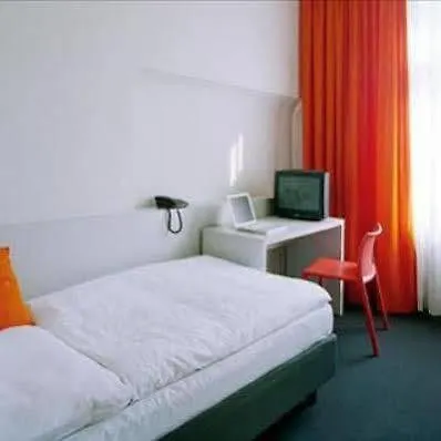 Colour Hotell 3*